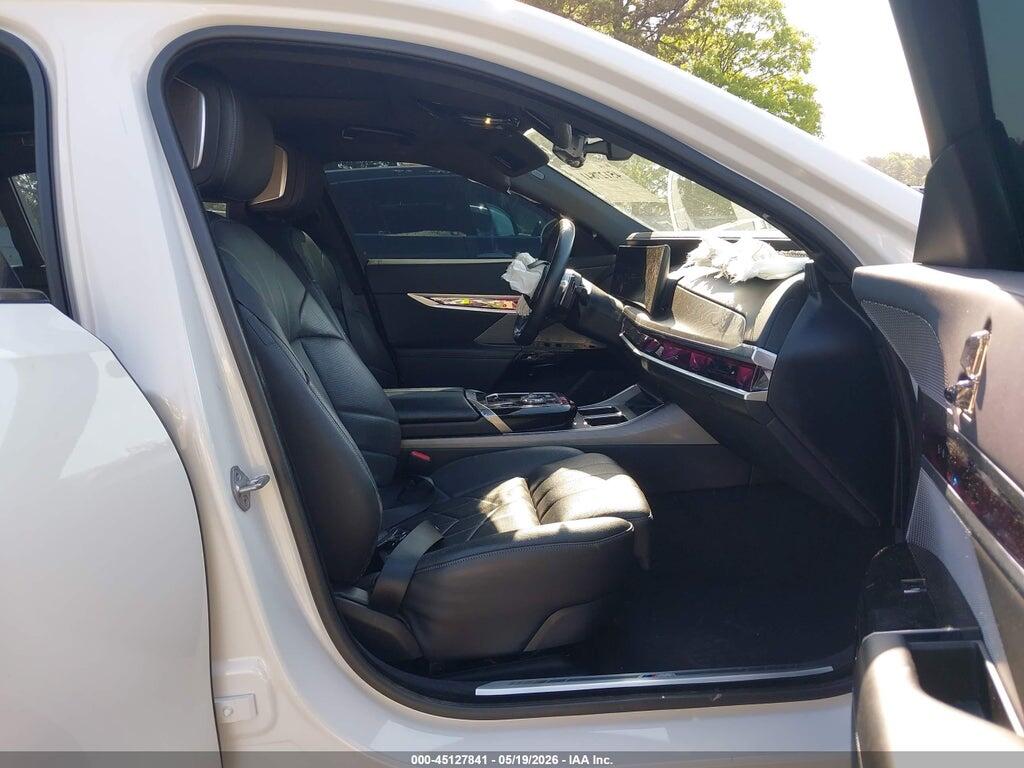WBA33EJ02PCL51823 2023 BMW 760 photo no. 5
