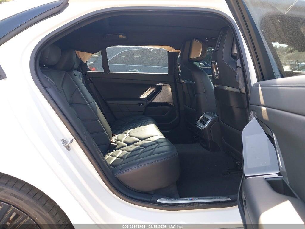 WBA33EJ02PCL51823 2023 BMW 760 photo no. 8