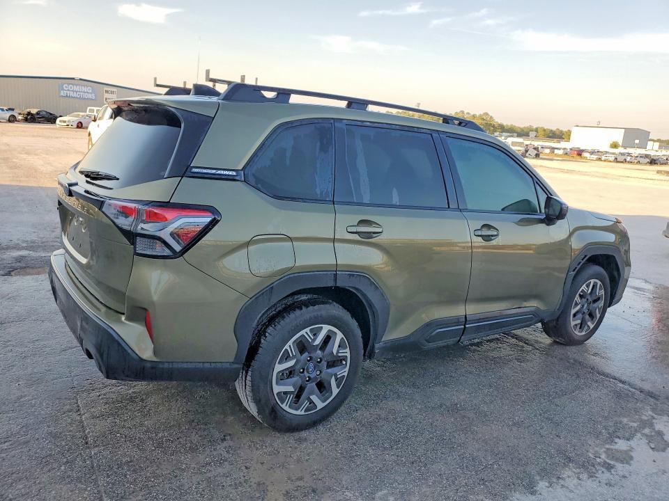 2026 SUBARU FORESTER PREMIUM — Фото 3 из 13