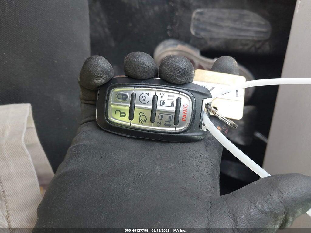 2C4RC1CG4PR568281 2023 CHRYSLER VOYAGER photo no. 11