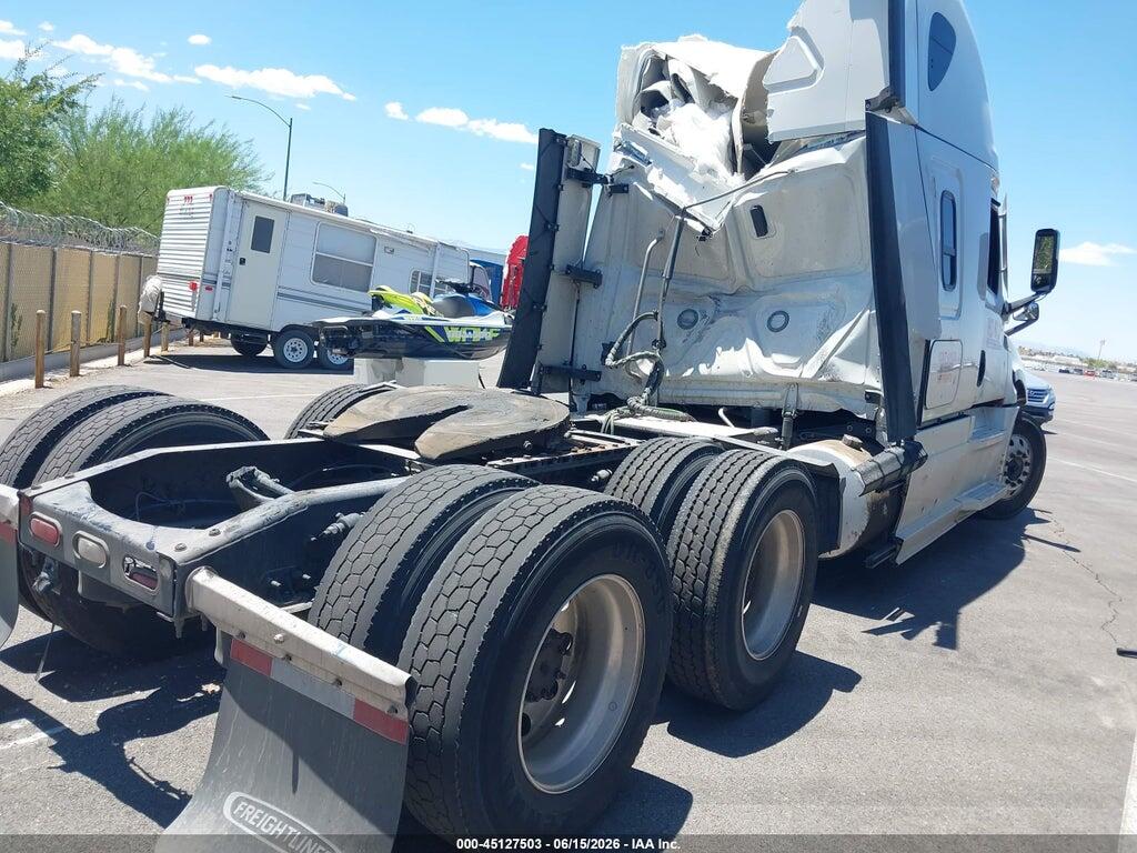 3AKJHHDRXPSNV9761 2023 FREIGHTLINER NEW CASCADIA 126 photo no. 4