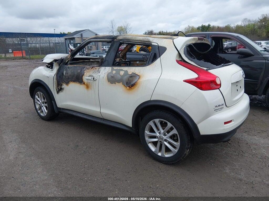 JN8AF5MV2BT016244 2011 NISSAN JUKE photo no. 3
