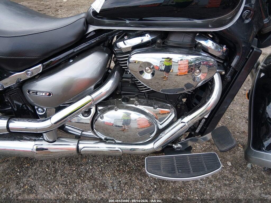 JS1VS55A252111914 2005 SUZUKI C50 photo no. 8