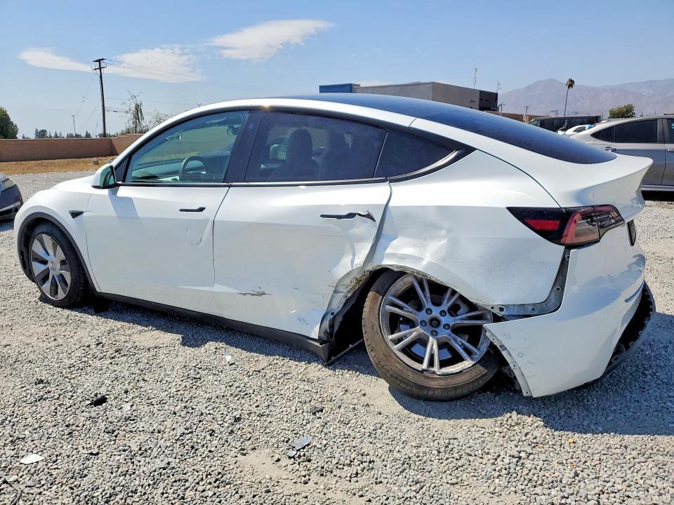 7SAYGAEE4PF588444 2023 TESLA MODEL Y photo no. 2