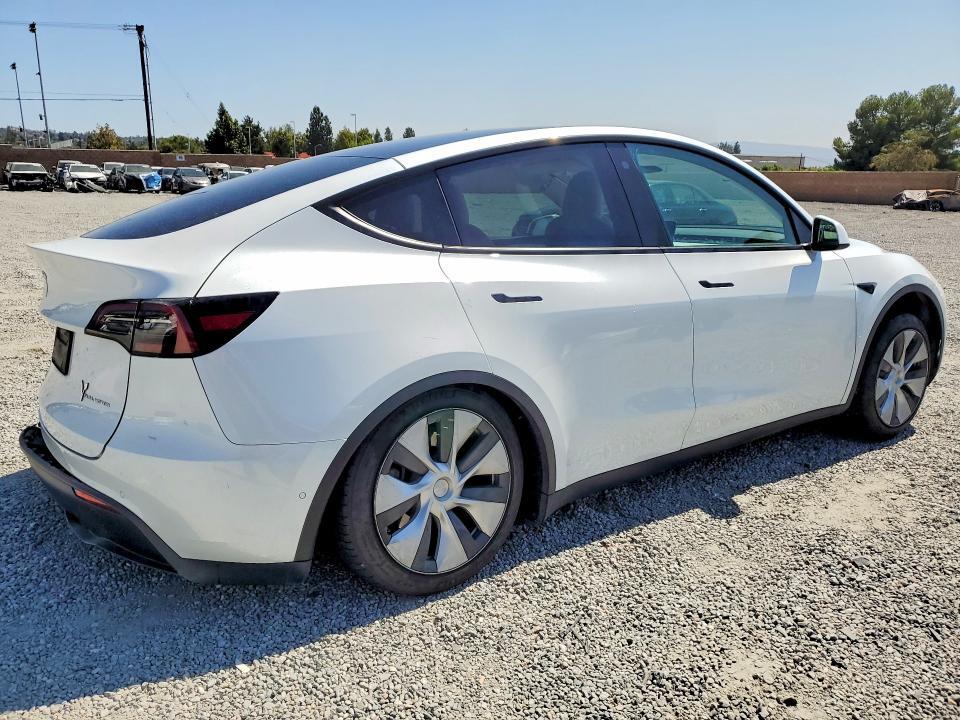 7SAYGAEE4PF588444 2023 TESLA MODEL Y photo no. 3