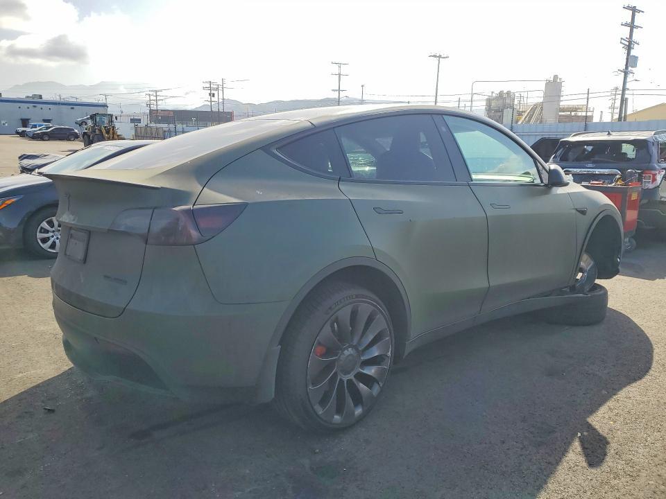 2023 TESLA MODEL Y — Фото 3 из 13