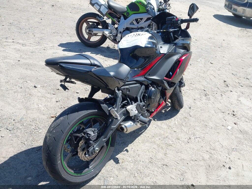 ML5EXER13SDAF6707 2025 KAWASAKI EX650 photo no. 4