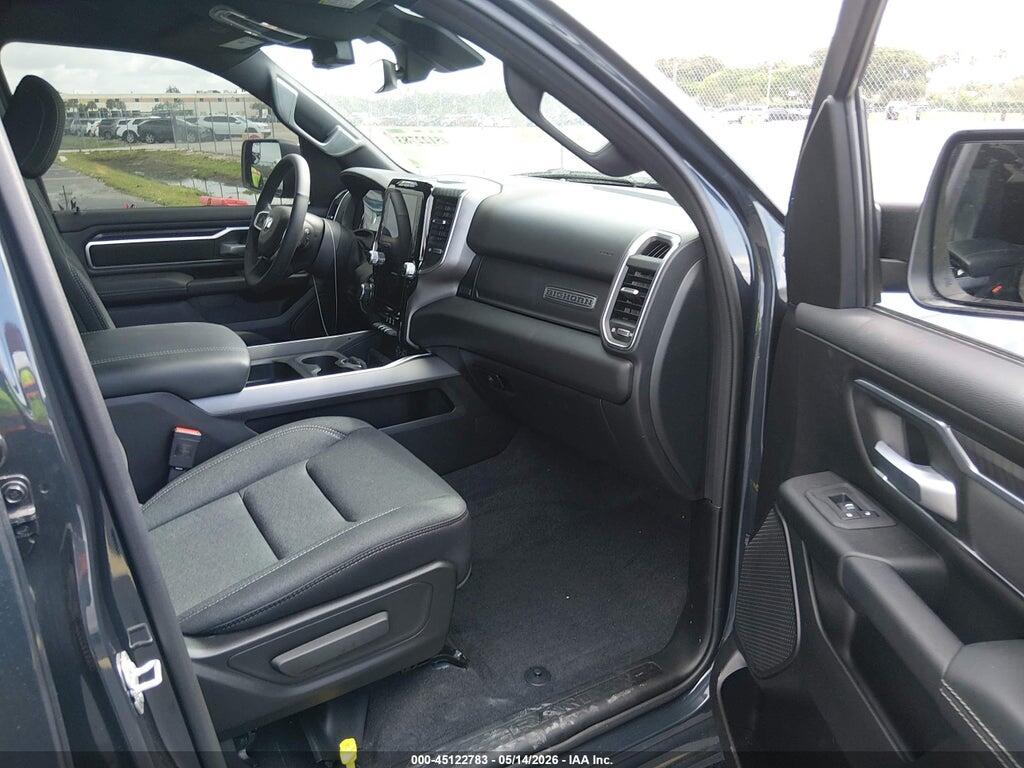 1C6SRFFT6TN187102 2026 RAM 1500 photo no. 5