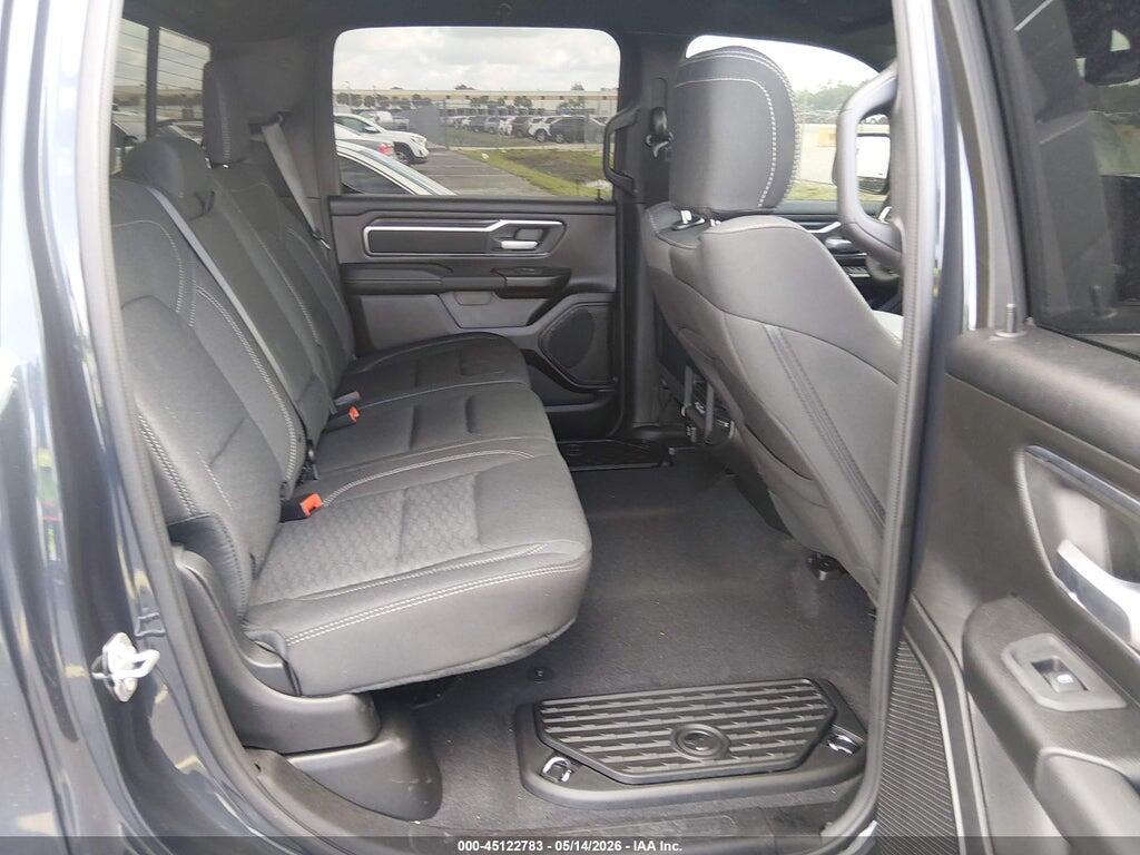 1C6SRFFT6TN187102 2026 RAM 1500 photo no. 8