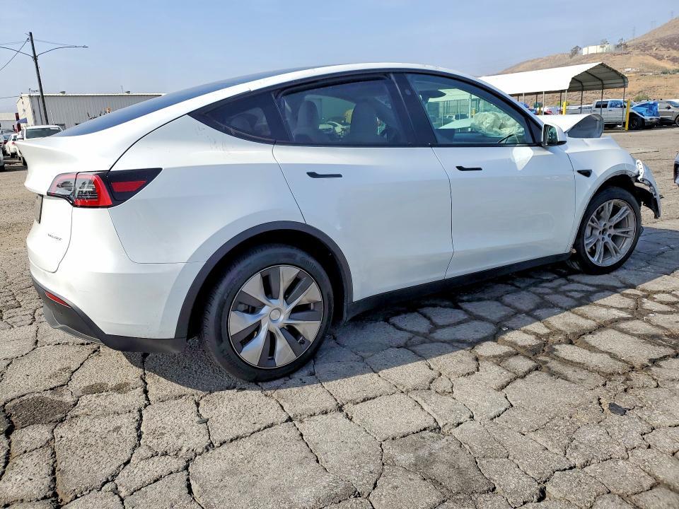 2023 TESLA MODEL Y — Фото 3 из 12