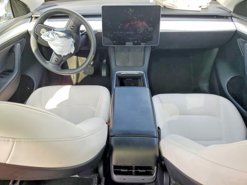2023 TESLA MODEL Y — Фото 8 из 12