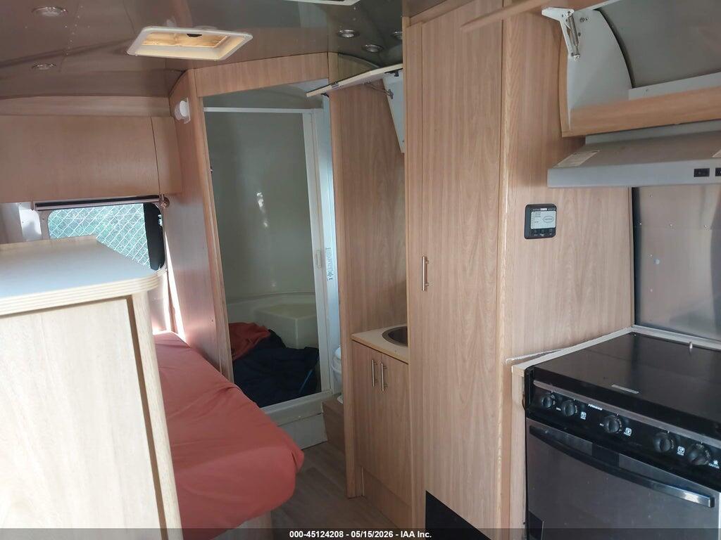 1STCPAA187J521575 2007 AIRSTREAM SAFARI photo no. 6