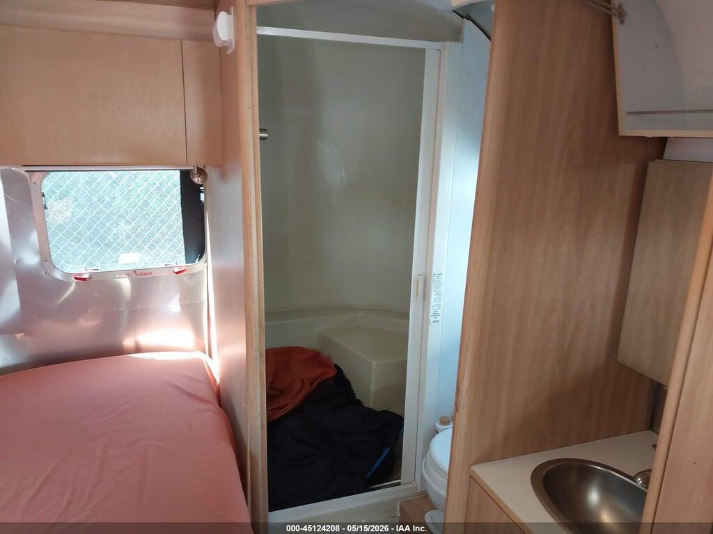 1STCPAA187J521575 2007 AIRSTREAM SAFARI photo no. 7