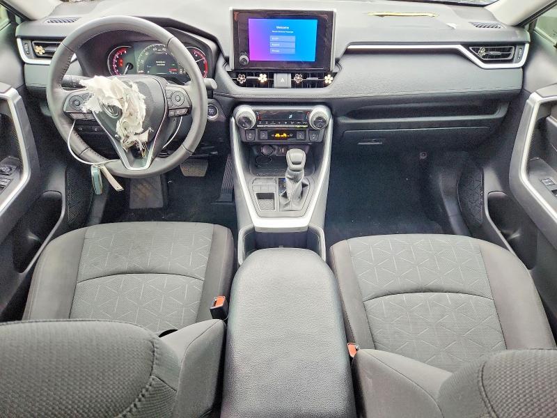 2023 TOYOTA RAV4 XLE — Фото 8 из 13