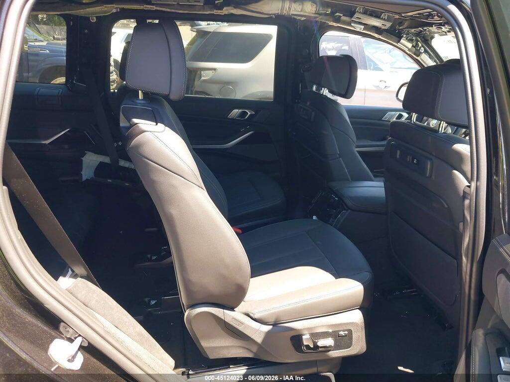 5UXCX6C07M9D97796 2021 BMW X7 photo no. 8