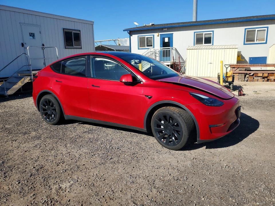 2023 TESLA MODEL Y — Фото 4 из 13