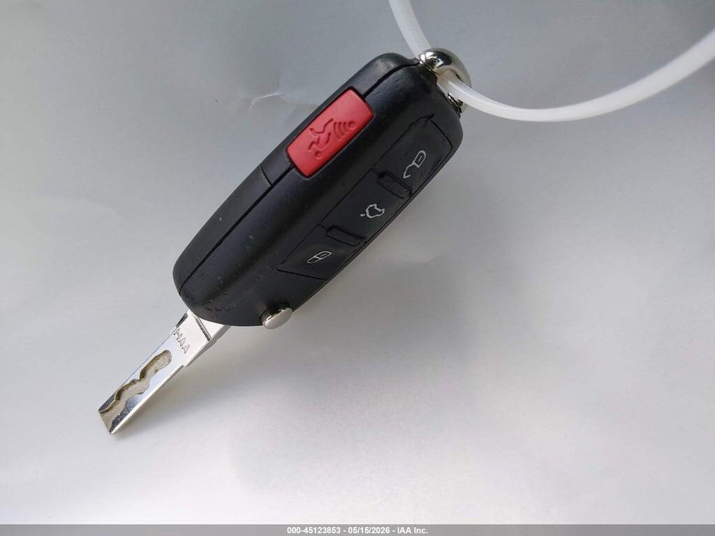 3VWJD7AT3JM714176 2018 VOLKSWAGEN BEETLE photo no. 11