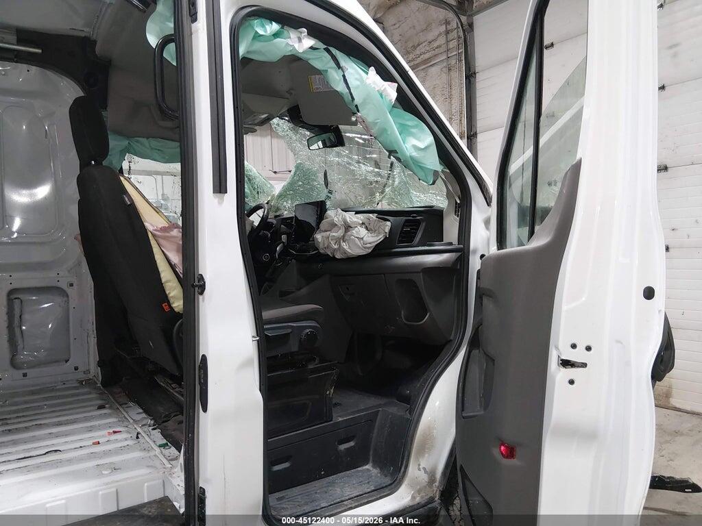1FTBW2CG4RKA17557 2024 FORD TRANSIT-350 photo no. 5