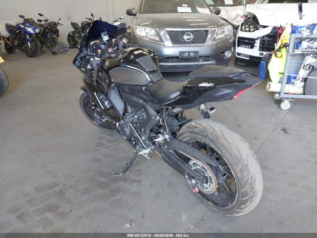 JYARM38E8NA001147 2022 YAMAHA YZFR7 photo no. 3