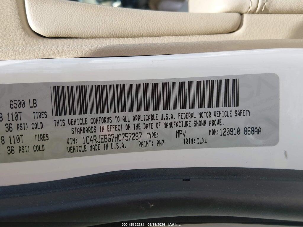 1C4RJEBG7HC757287 2017 JEEP GRAND CHEROKEE photo no. 9