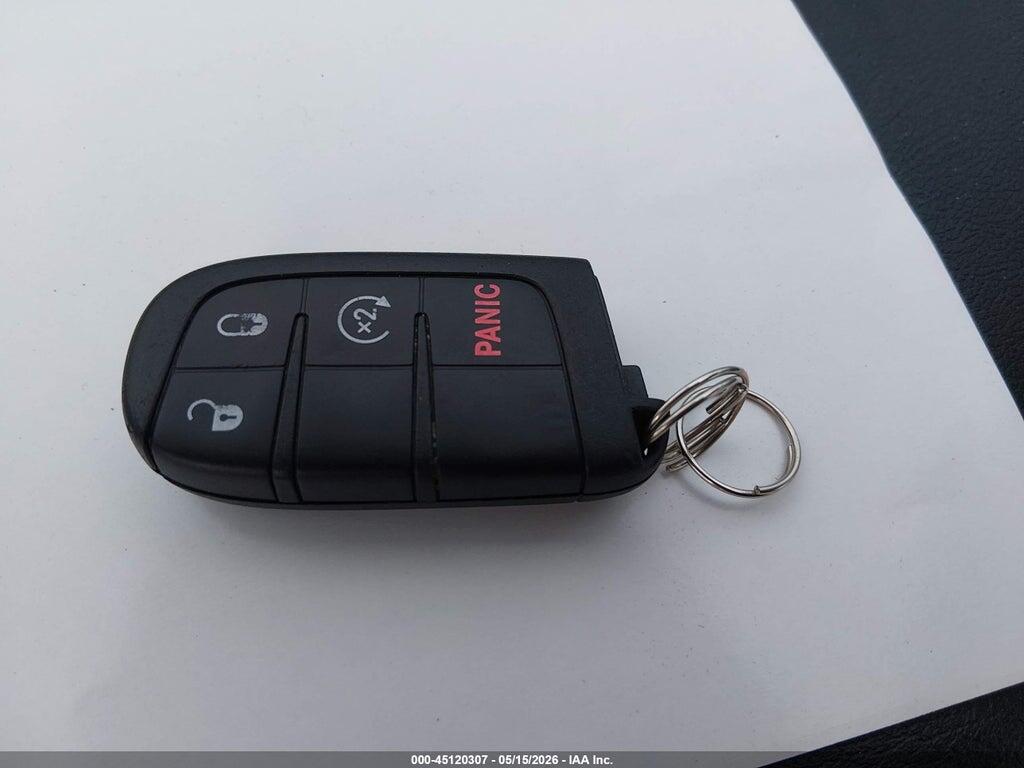 ZACCJBBB4HPF61988 2017 JEEP RENEGADE photo no. 11