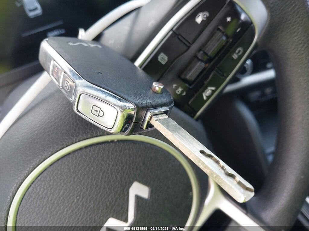 KNDPU3AF5P7034590 2023 KIA SPORTAGE photo no. 11
