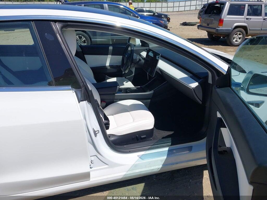 5YJ3E1EB0JF135707 2018 TESLA MODEL 3 photo no. 5