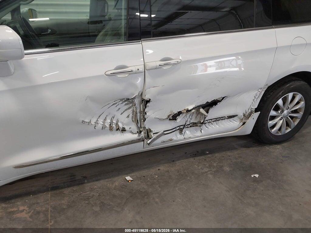 2C4RC1BG6HR837836 2017 CHRYSLER PACIFICA photo no. 6
