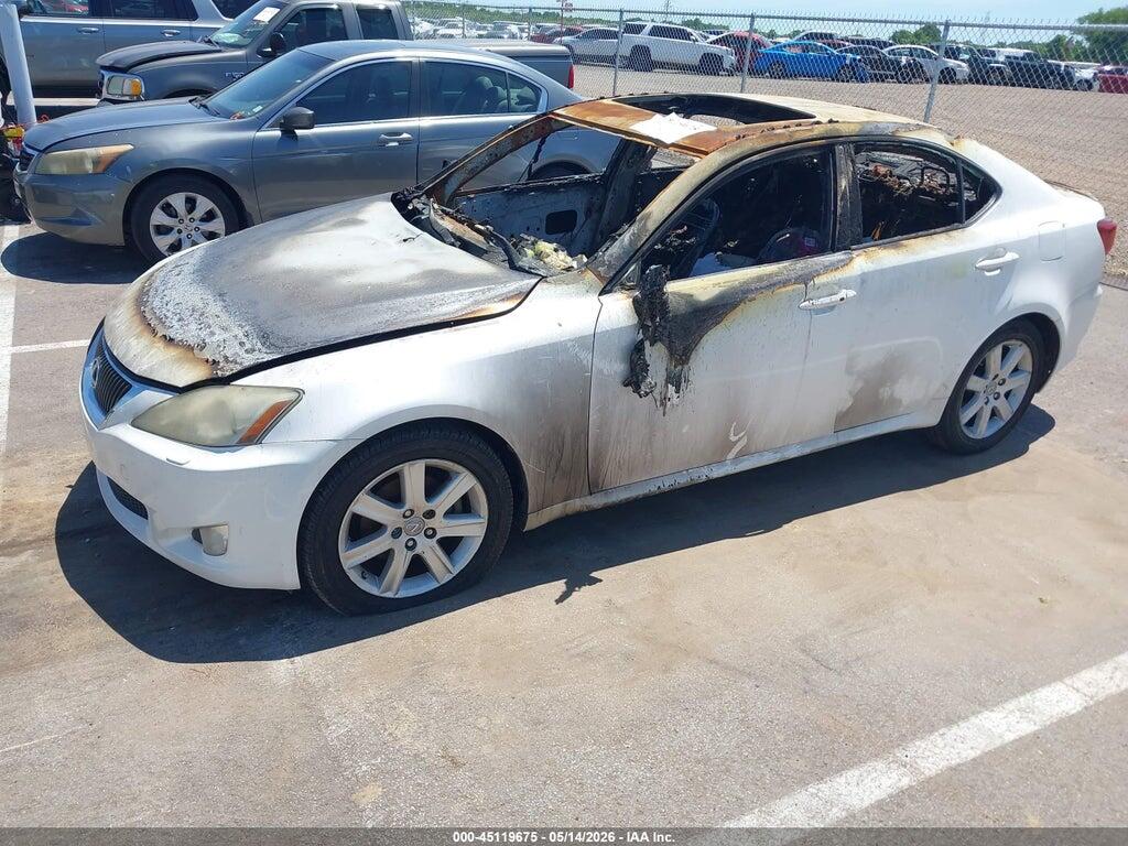 JTHCK262292030676 2009 LEXUS IS 250 photo no. 2