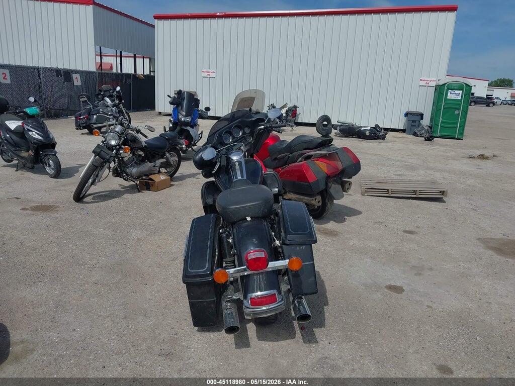 1HD1FC417BB671159 2011 HARLEY-DAVIDSON FLHTCU photo no. 6