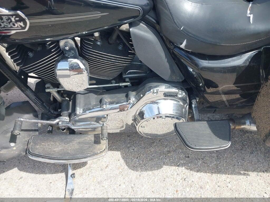 1HD1FC417BB671159 2011 HARLEY-DAVIDSON FLHTCU photo no. 9