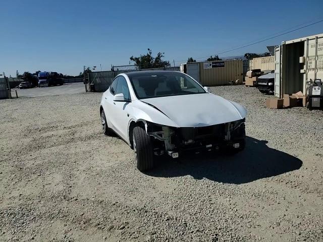 2026 TESLA MODEL Y — Фото 15 из 16