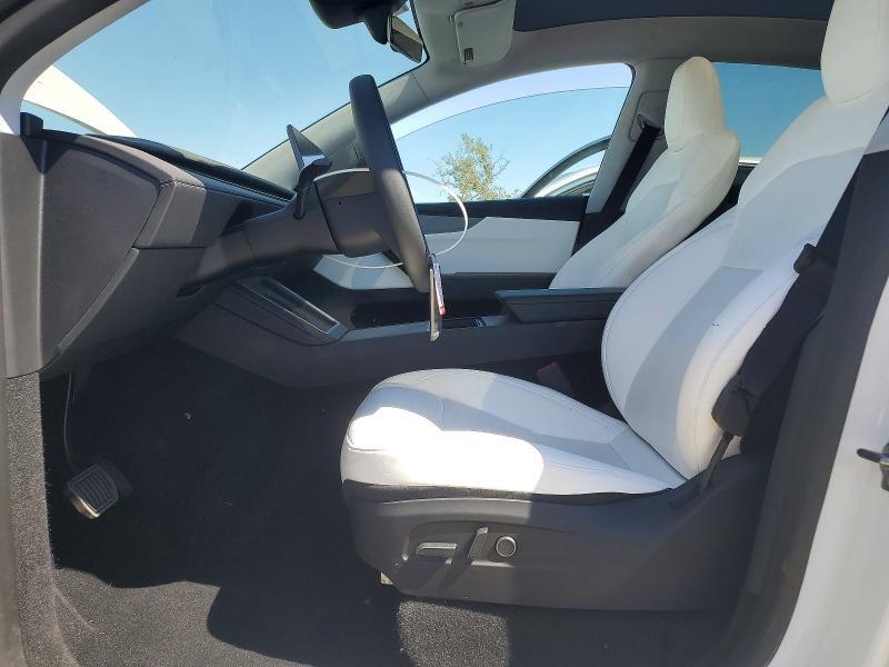 2026 TESLA MODEL Y — Фото 7 из 16