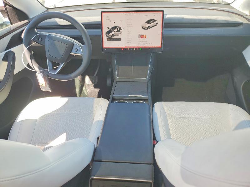 2026 TESLA MODEL Y — Фото 8 из 16