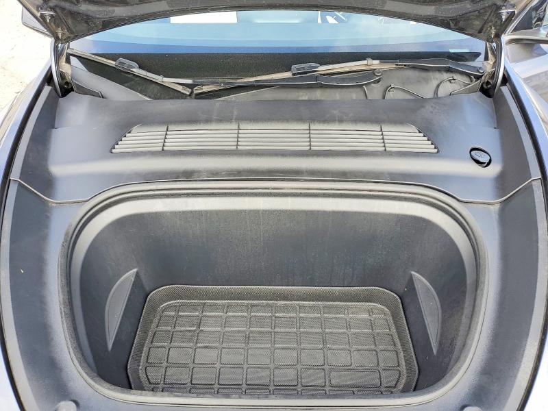 2023 TESLA MODEL Y — Фото 12 из 13