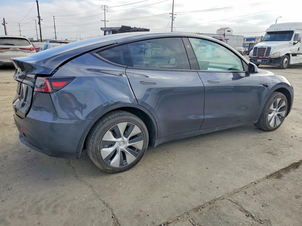 2023 TESLA MODEL Y — Фото 3 из 13