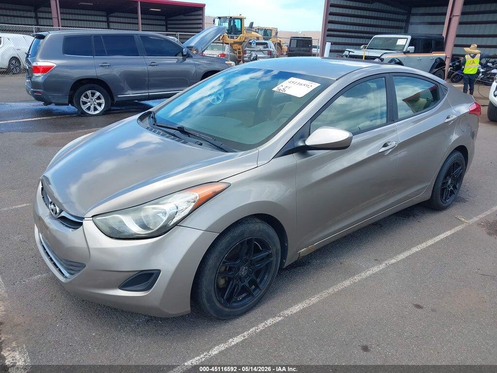 5NPDH4AE3DH355409 2013 HYUNDAI ELANTRA photo no. 2