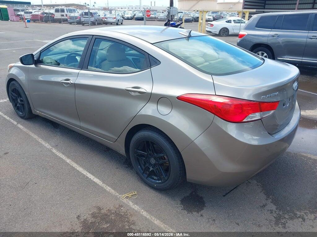 5NPDH4AE3DH355409 2013 HYUNDAI ELANTRA photo no. 3