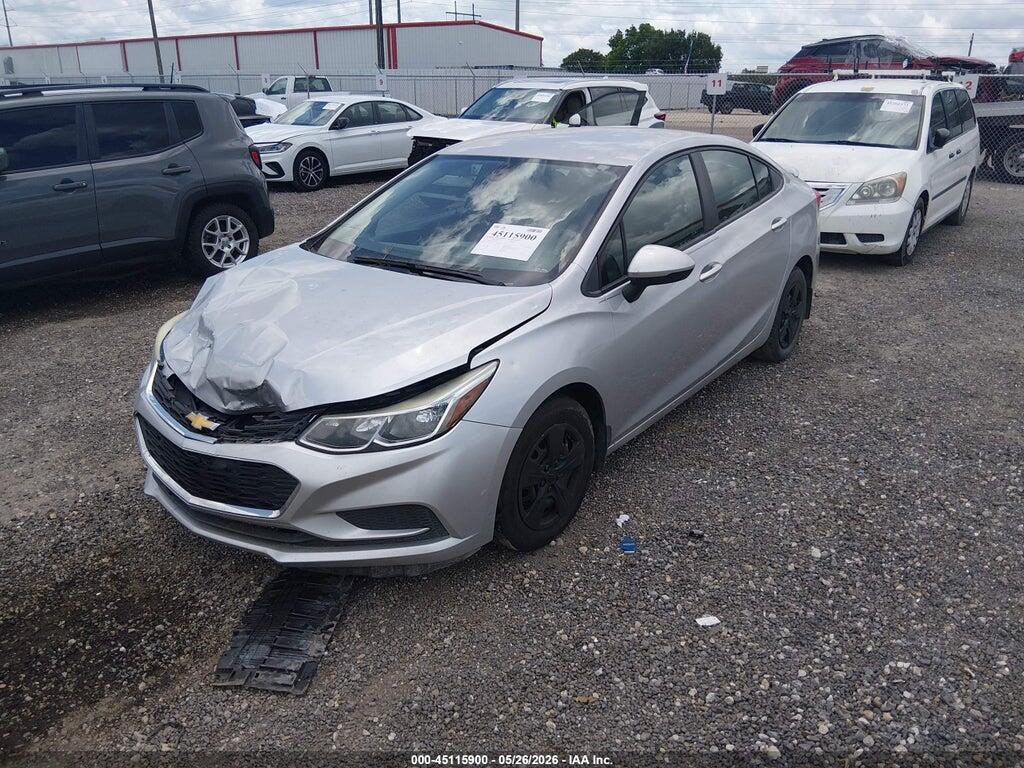 1G1BC5SM2J7202482 2018 CHEVROLET CRUZE photo no. 2
