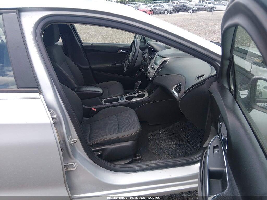 1G1BC5SM2J7202482 2018 CHEVROLET CRUZE photo no. 5