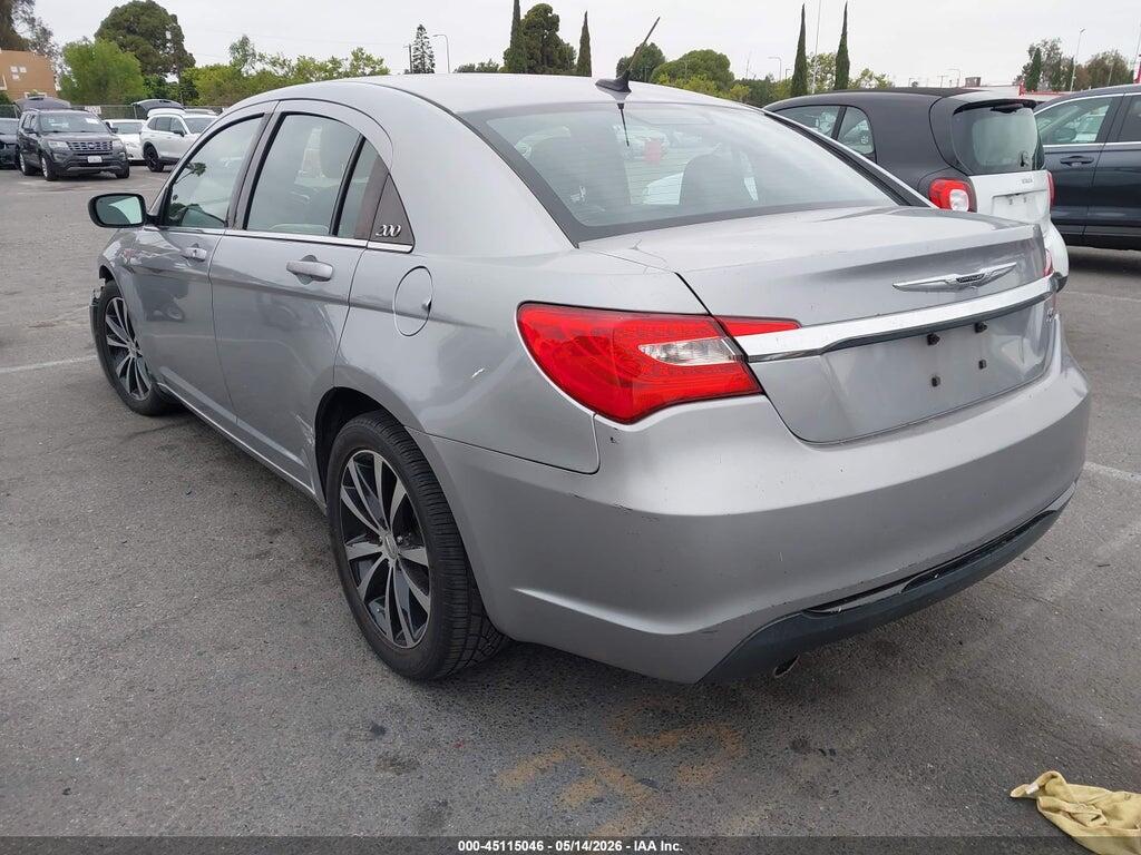 1C3CCBCG3EN135643 2014 CHRYSLER 200 photo no. 3