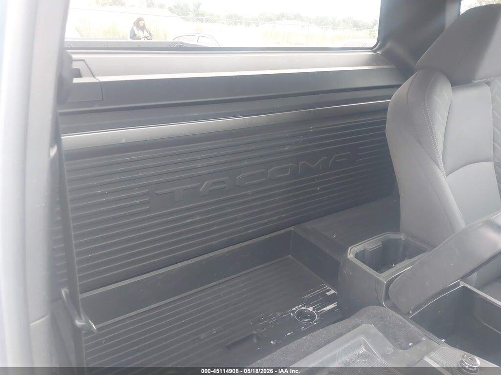3TYJDAHN2ST024156 2025 TOYOTA TACOMA photo no. 8