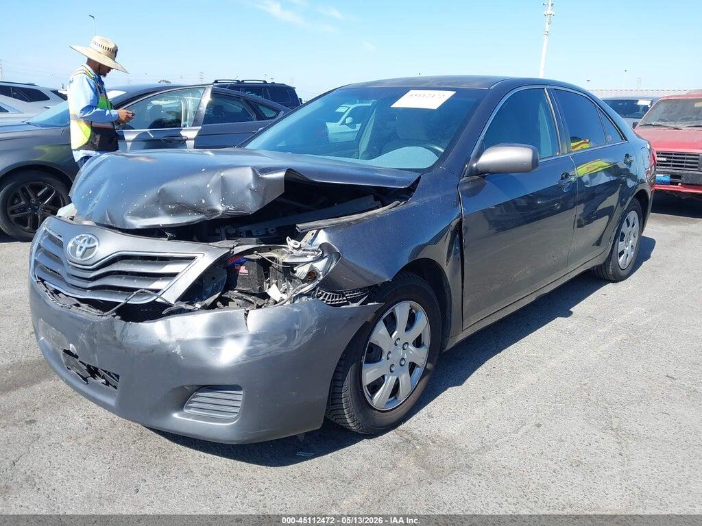 4T1BF3EK1AU043268 2010 TOYOTA CAMRY photo no. 2