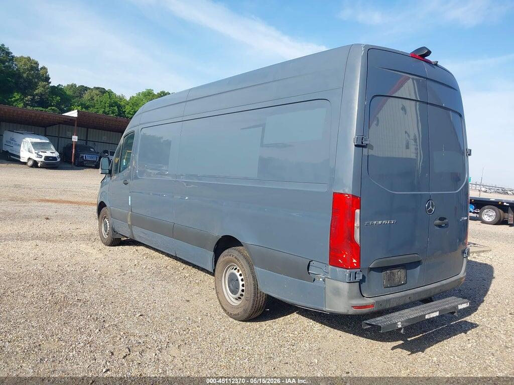 WD4PF1CD4KP138898 2019 MERCEDES-BENZ SPRINTER 2500 photo no. 3