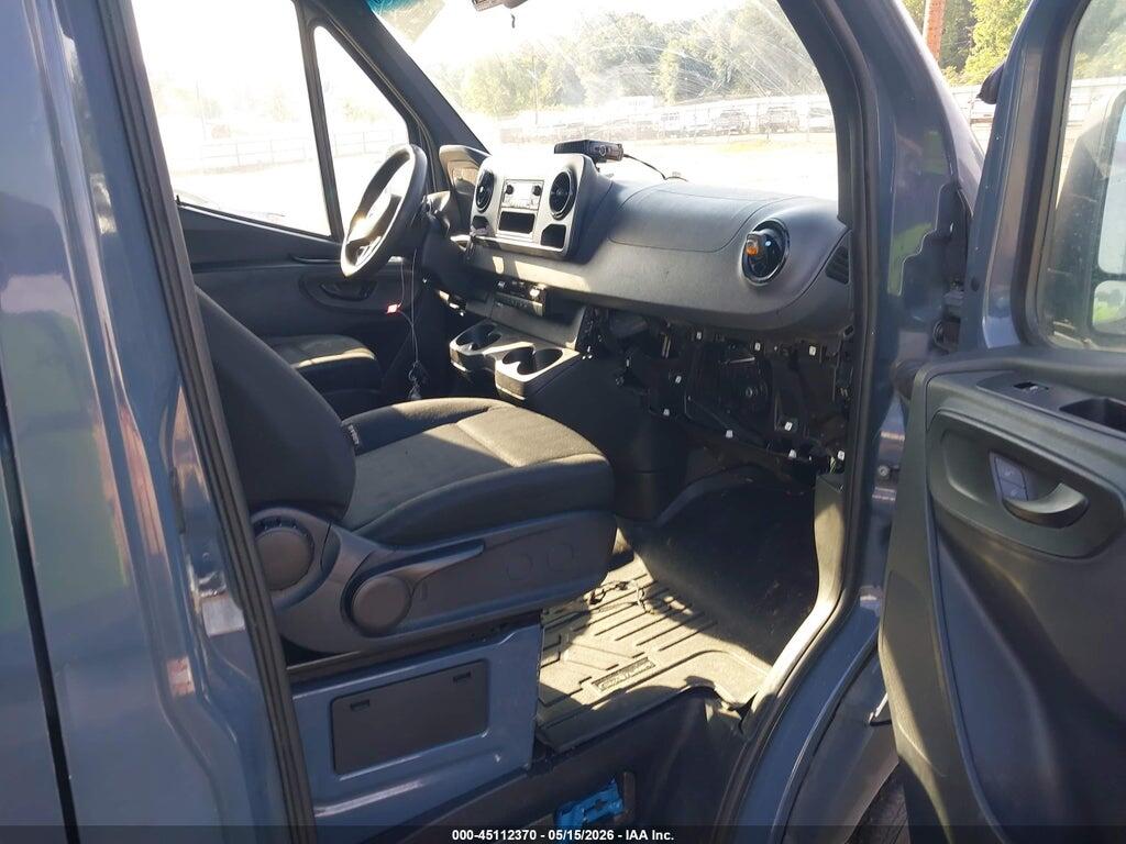 WD4PF1CD4KP138898 2019 MERCEDES-BENZ SPRINTER 2500 photo no. 5