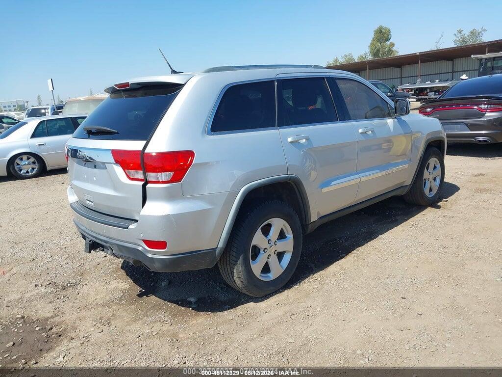 1J4RR4GT3BC715631 2011 JEEP GRAND CHEROKEE photo no. 4