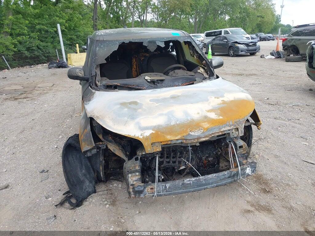 KNDJP3A56J7612501 2018 KIA SOUL photo no. 6