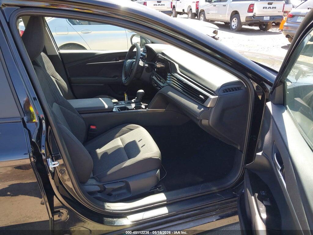 4T1DBADK2SU526814 2025 TOYOTA CAMRY photo no. 5