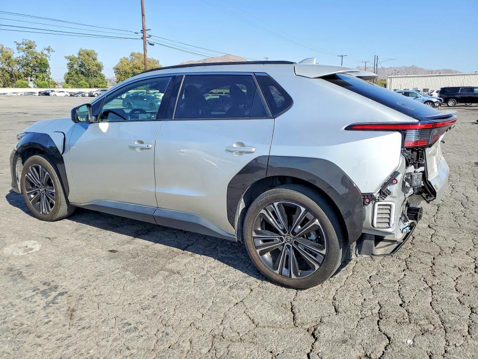2023 TOYOTA BZ4X LIMITED — Фото 2 из 14