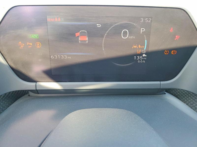 2023 TOYOTA BZ4X LIMITED — Фото 9 из 14